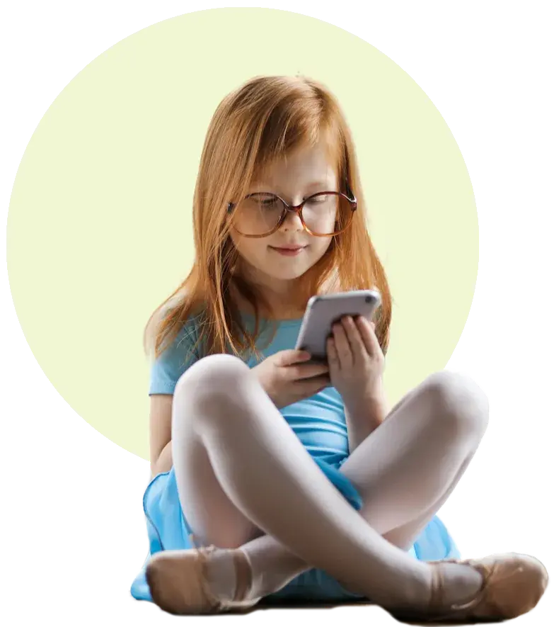 girl with phone